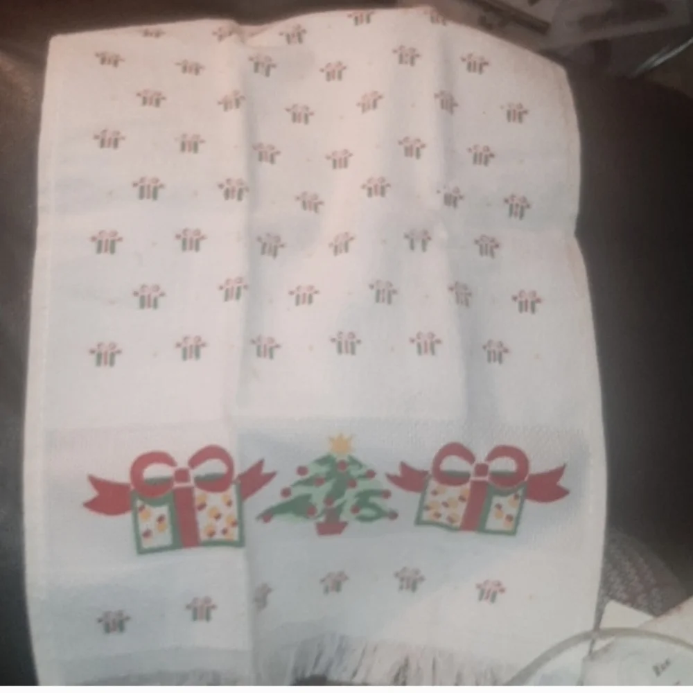 2 Festive Holiday Kitchen Towels Stitch •a•Print